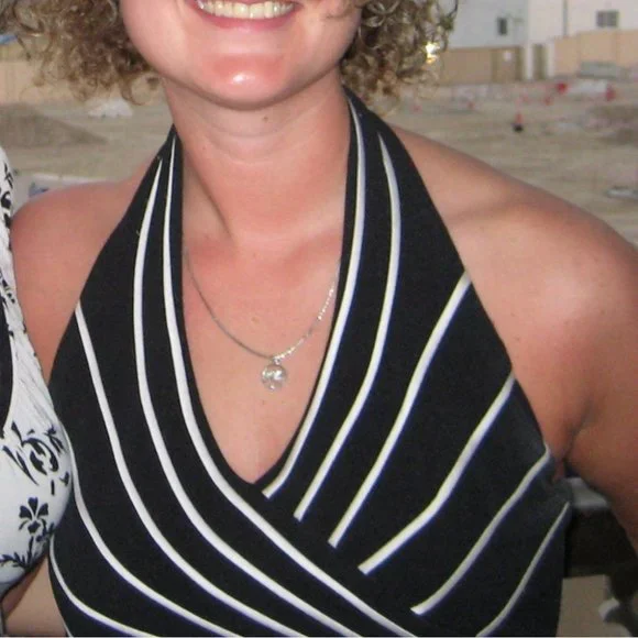 ⭐️Host Pick⭐️ BELLESSA halter top with corset piping - Picture 1 of 5